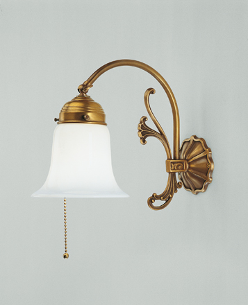 Berliner Messinglampen - A26-01op B - Wandleuchte Bellevue mit Zugschalter