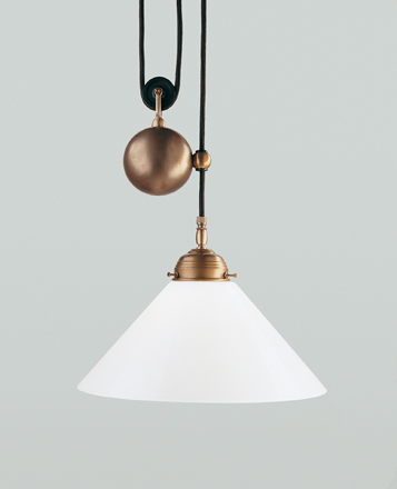Berliner MessinglampenZugpendelleuchte Brasserie mit Gegengewicht