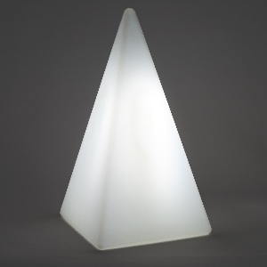 Serie PYRAMIDE VON ALLE von Alle von EPSTEIN Design Leuchten Standleuchte Pyramide 70424