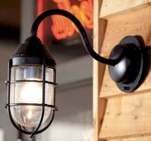 Klassische Außenleuchten & Außenlampen von Robers Leuchten Industrial  Wand-Aussenleuchte WL3593