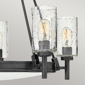 Serie COLLIER VON ELSTEAD von Elstead von Elstead Collier 5 lt Kronleuchter mit klarem gesäumtem Glas an den Armen und cremefarbenem Glas in der Mitte - Black Oxide HK-COLLIER5-BX