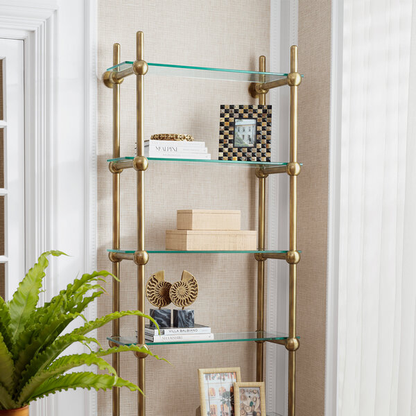 Bilderrahmen-Zauberer der Firma Eichholtz