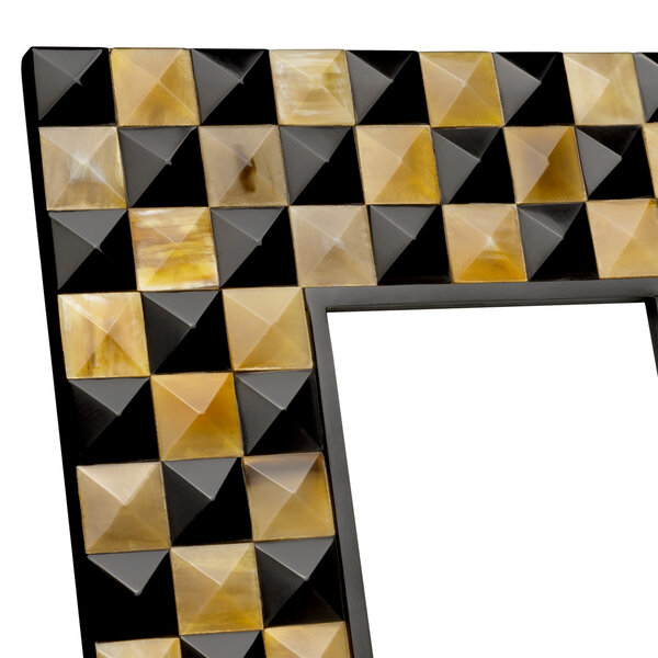 Bilderrahmen-Zauberer der Firma Eichholtz