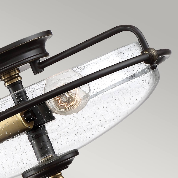 Griffin 3 Light Flush - Palladian Bronze mit Akzenten aus verwittertem Messing der Firma Elstead