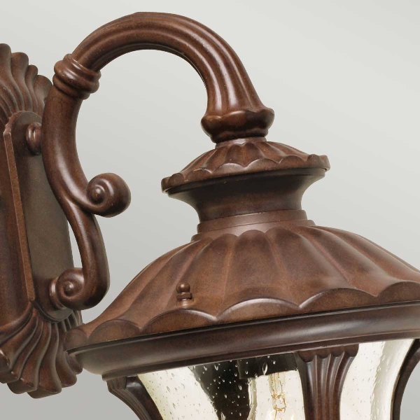 Chicago 1 Light Small Down Wandlaterne - Rostige Bronze Patina der Firma Elstead