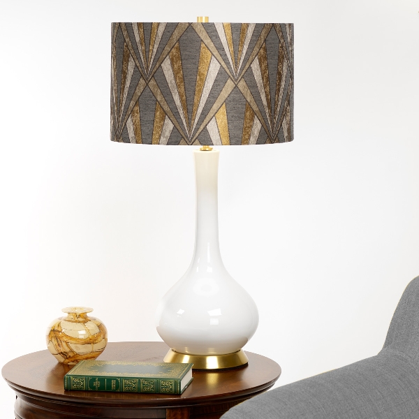 Milo lampe de table 1 lumière - laiton vieilli, blanc, gris, laiton der Firma Elstead