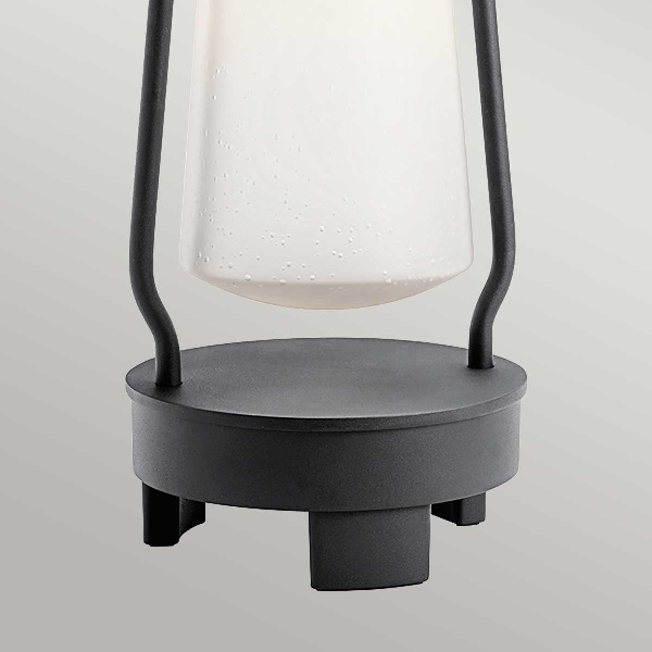 Lyndon Tragbare Bluetooth-Lautsprecher-Laterne - EU-Stecker - Schwarz strukturiert der Firma Elstead