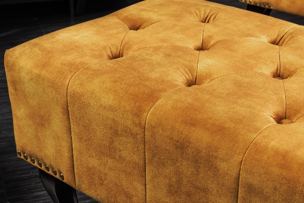 Fußhocker CHESTERFIELD Antiklook Samt senfgelb der Firma Casa Élite