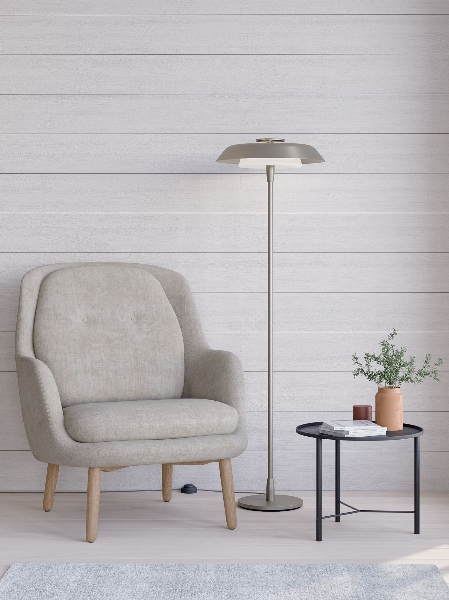 Horisont Stehleuchte der Firma Belid Leuchten