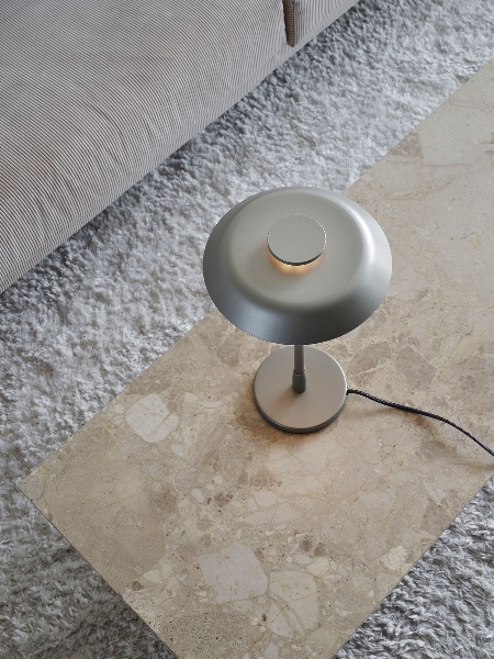 Horisont Tischleuchte der Firma Belid Leuchten