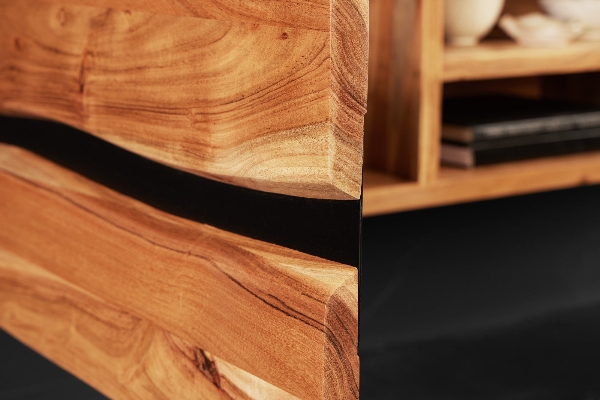 TV-Board AMAZONAS hängend  der Firma Casa Élite