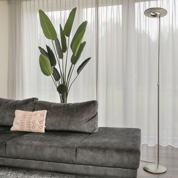 Stehleuchte Zenith der Firma Steinhauer