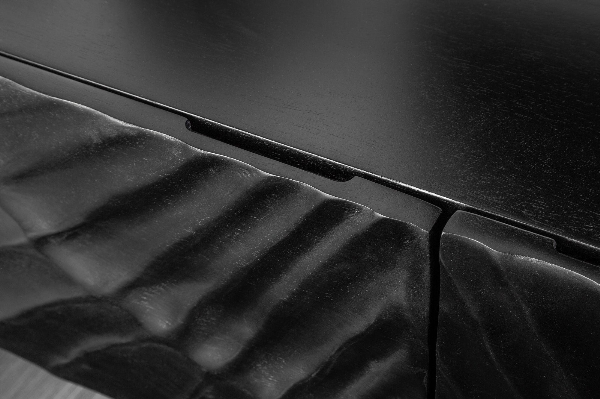 TV-Board SCORPION hängend der Firma Casa Élite