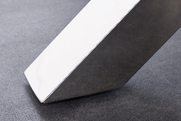 Esstisch BARRACUDA der Firma Casa Élite