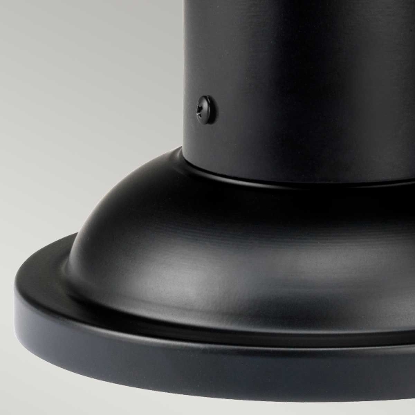 Aussen-Pollerleuchte Bedford der Firma Elstead