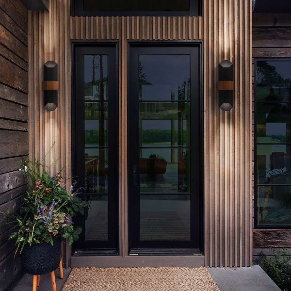 Aussen-Wandleuchte Chasm der Firma Elstead