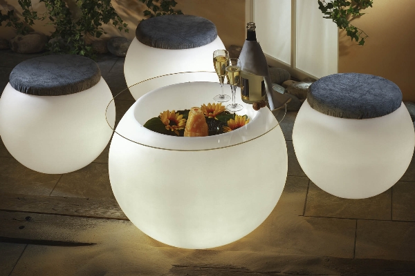 Akku-Pflanzgefäß Flora der Firma EPSTEIN Design Leuchten