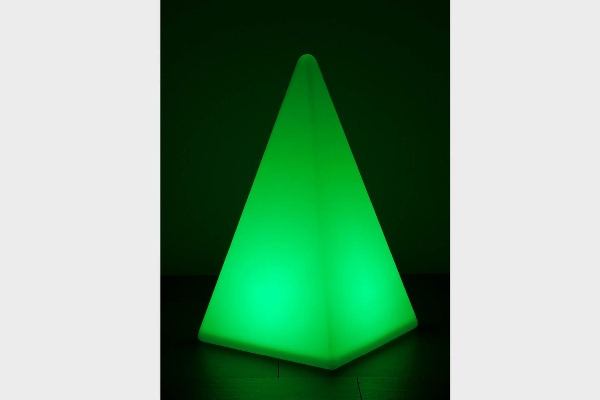 Akkuleuchte Pyramide RGB der Firma EPSTEIN Design Leuchten