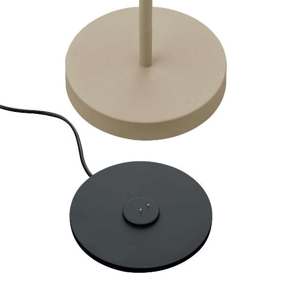 MESH-B Akku-Stehleuchte der Firma HELL Leuchten