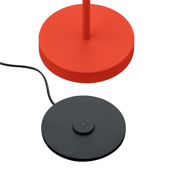 MESH-B Akku-Stehleuchte der Firma HELL Leuchten